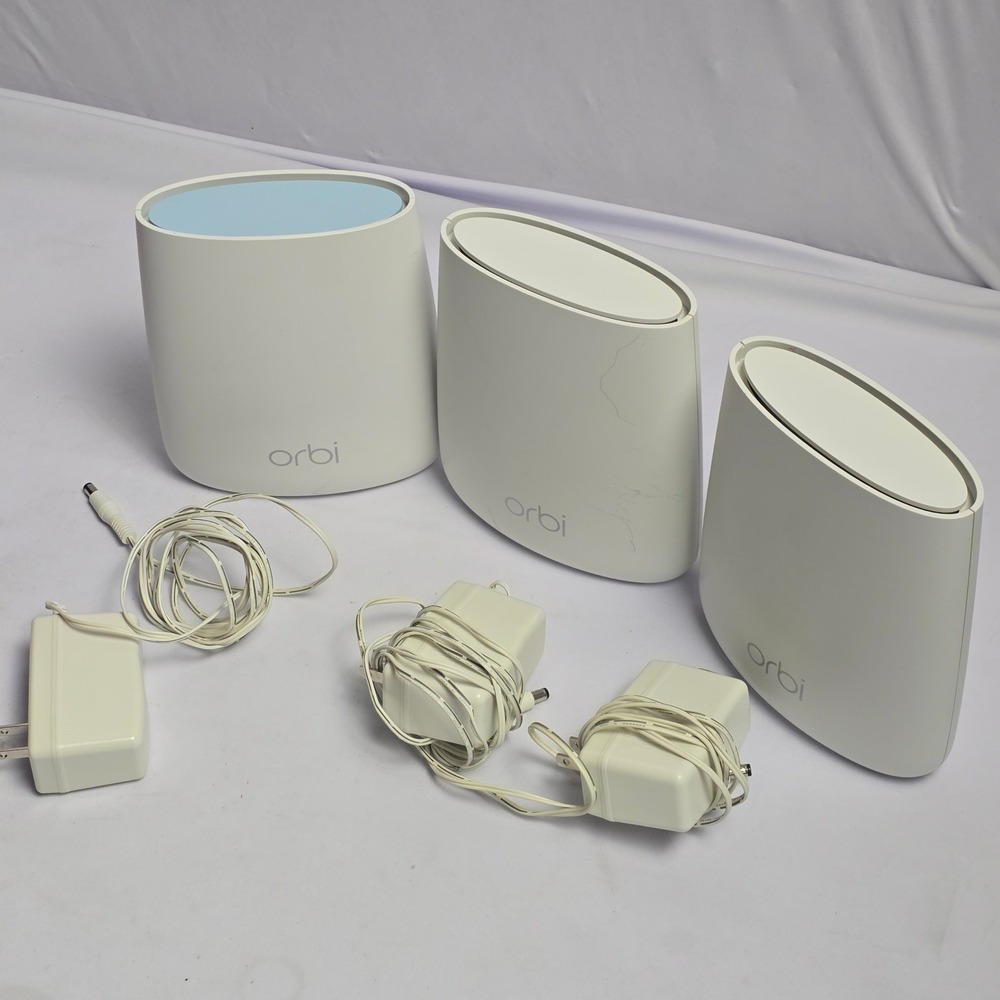 Netgear Orbi Mesh WiFi System AC2200 RBR20 Router 2 RBS20 Satellites White